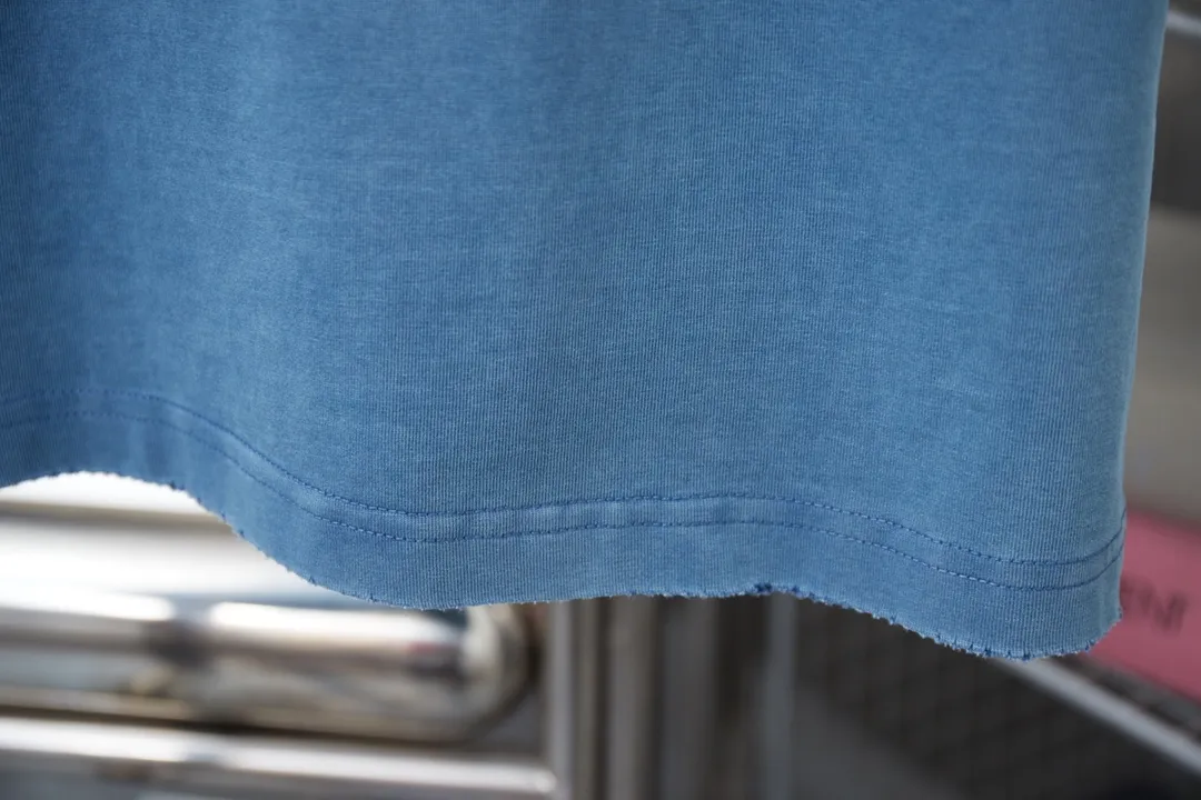 🅿️220 Chrome Hearte 25SS early spring new model, lightning hot diamond short sleeves, light luxury, a must-have item for daily commuting for men and women, correct version, welcome to compare, detailed features · 280g 100% cotton double yarn jersey fabric · Special thickened 32 pieces of double-strand 1X1 thread in the same vat · Imported Australian matte pearlescent diamond ➕ direct-injection printing pattern. Ready-made garments are dyed. Then do the faded fried snowflake process, then wash it to make it look old. Common washing improves the effect · Double-needle stitching and cross-stitch process · Original main mark, washed tag, branded moisture-proof paper packaging Color: black/blue/orange Size: S/M/L/XL